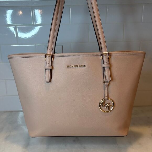 Michael Kors Jet Set Travel Medium Carryall Tote Ballet - Picture 2 of 16